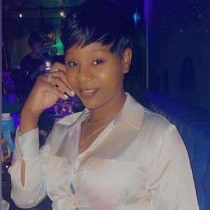 Meet your Posher, Regina